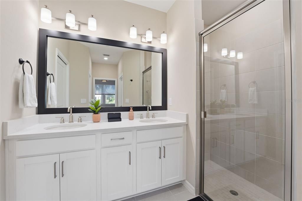 En Venta: $219,900 (2 camas, 2 baños, 1618 Pies cuadrados)