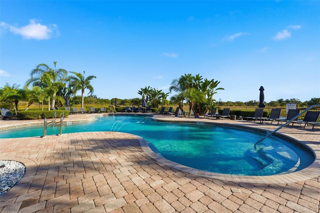 En Venta: $219,900 (2 camas, 2 baños, 1618 Pies cuadrados)