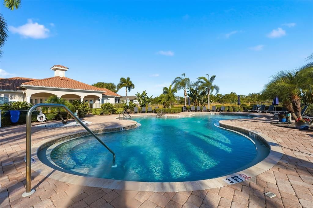 En Venta: $219,900 (2 camas, 2 baños, 1618 Pies cuadrados)