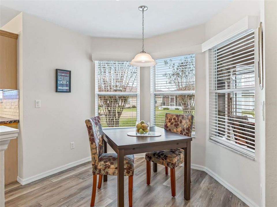 На продажу: $289,900 (3 спален, 2 ванн, 1515 Квадратных фут)