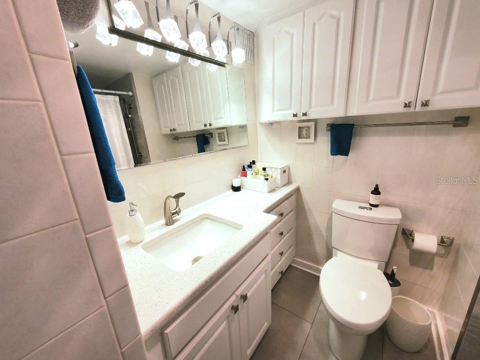 На продажу: $249,000 (1 спален, 1 ванн, 995 Квадратных фут)