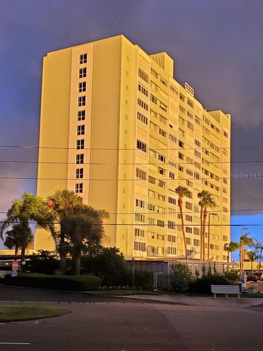 На продажу: $249,000 (1 спален, 1 ванн, 995 Квадратных фут)