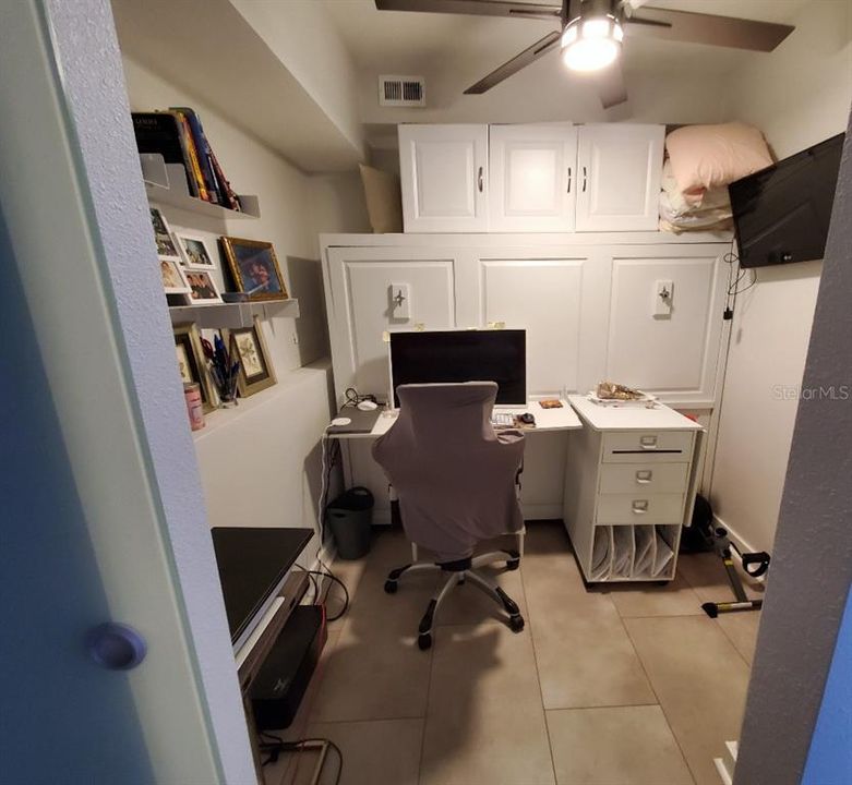 На продажу: $249,000 (1 спален, 1 ванн, 995 Квадратных фут)