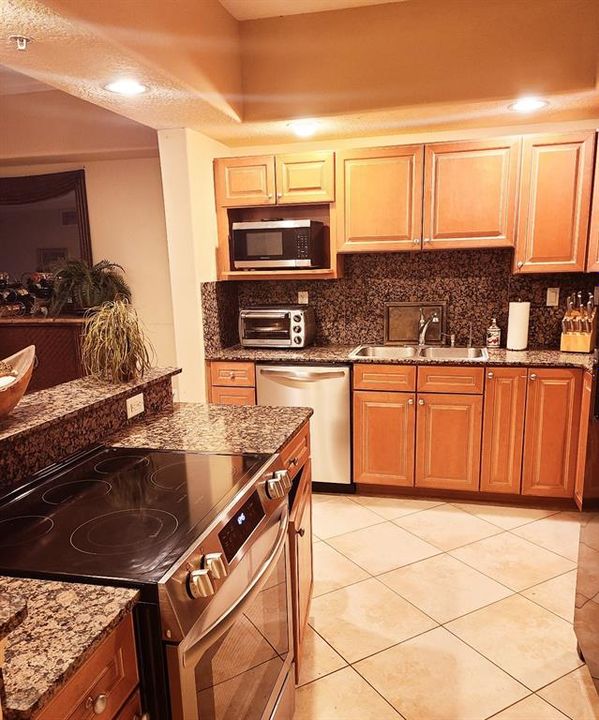 For Sale: $1,150,000 (3 beds, 2 baths, 1785 Square Feet)