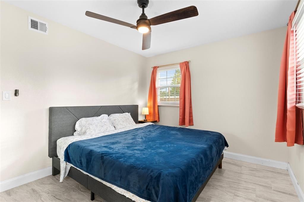 出租: $2,000 (3 贝兹, 1 浴室, 1020 平方英尺)