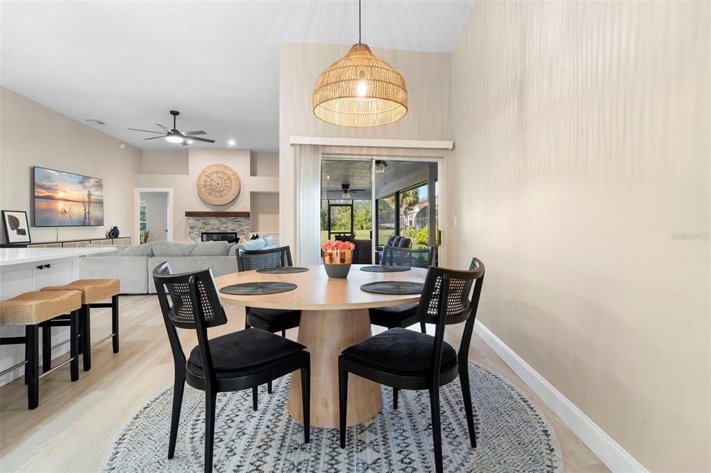 На продажу: $649,000 (4 спален, 3 ванн, 2720 Квадратных фут)