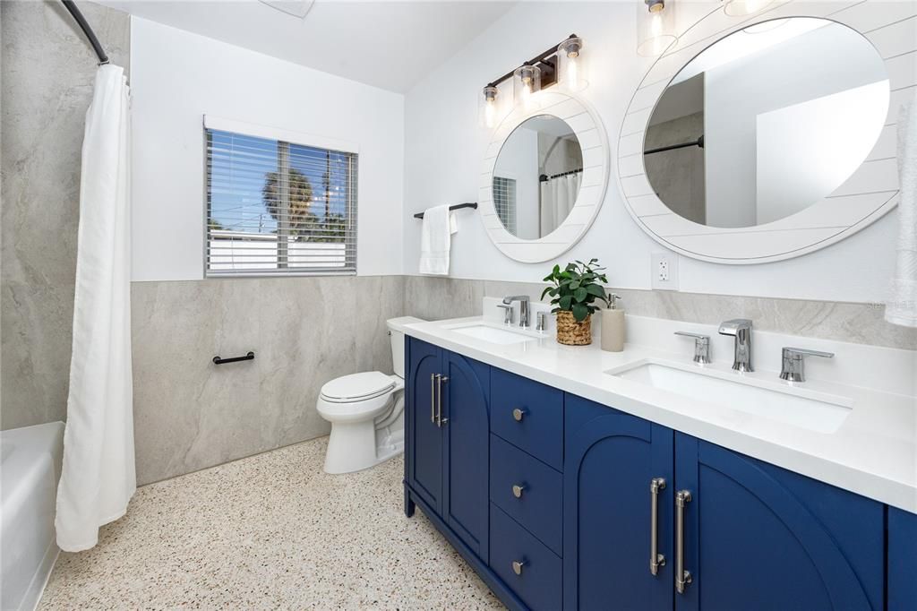 На продажу: $585,000 (2 спален, 2 ванн, 1347 Квадратных фут)