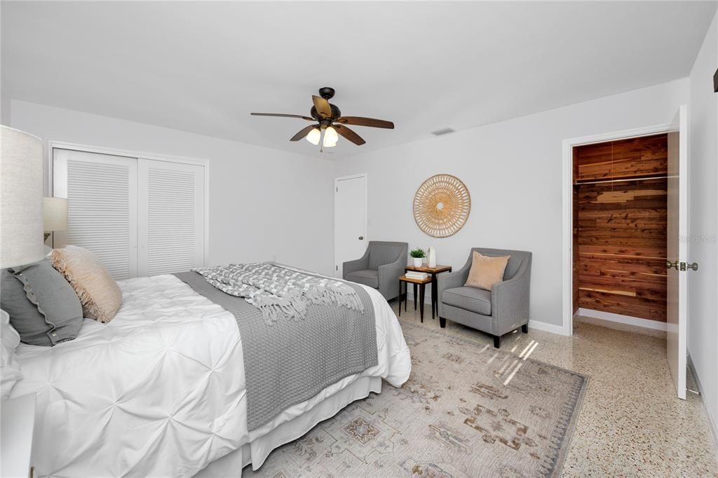 На продажу: $585,000 (2 спален, 2 ванн, 1347 Квадратных фут)