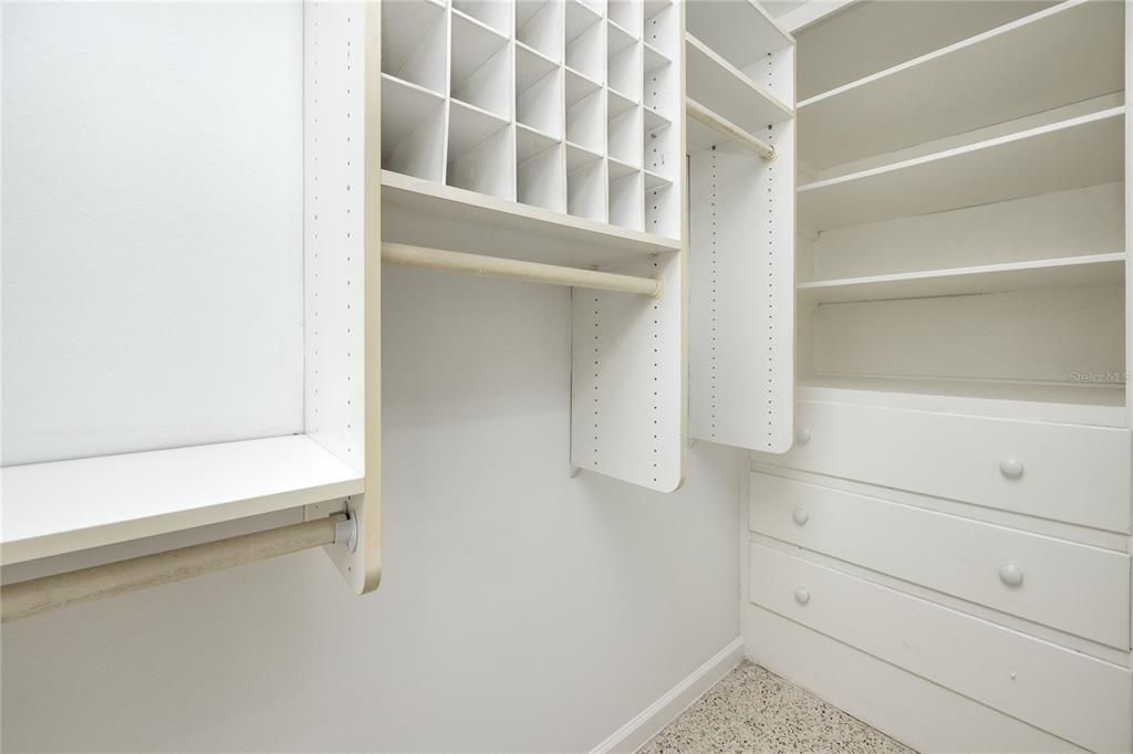 На продажу: $585,000 (2 спален, 2 ванн, 1347 Квадратных фут)