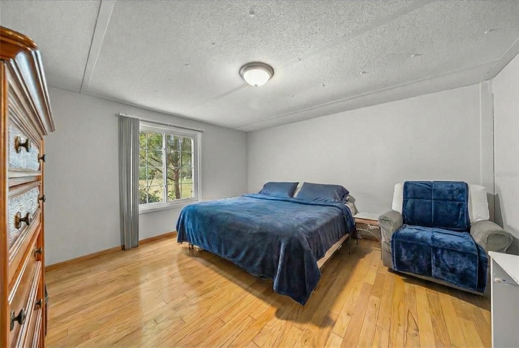 For Sale: $300,000 (3 beds, 2 baths, 1620 Square Feet)