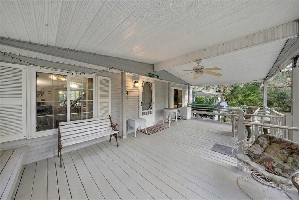 For Sale: $300,000 (3 beds, 2 baths, 1620 Square Feet)