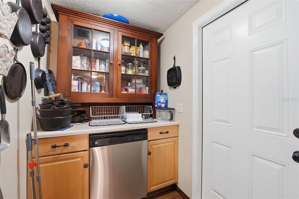 На продажу: $359,000 (3 спален, 2 ванн, 1432 Квадратных фут)