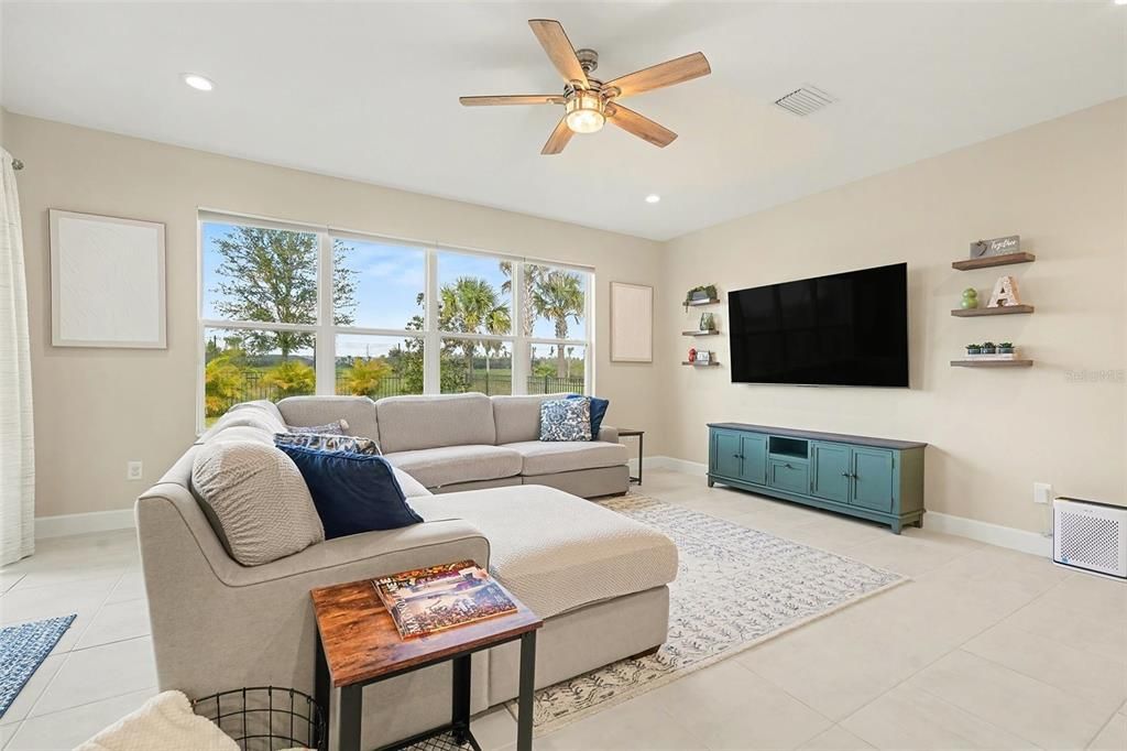 For Sale: $690,000 (4 beds, 4 baths, 2961 Square Feet)