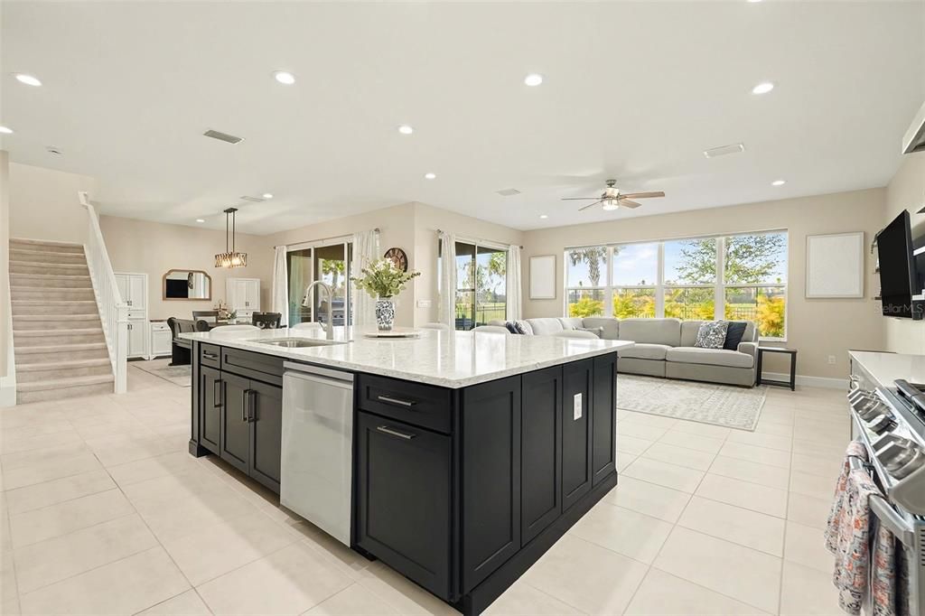 For Sale: $690,000 (4 beds, 4 baths, 2961 Square Feet)