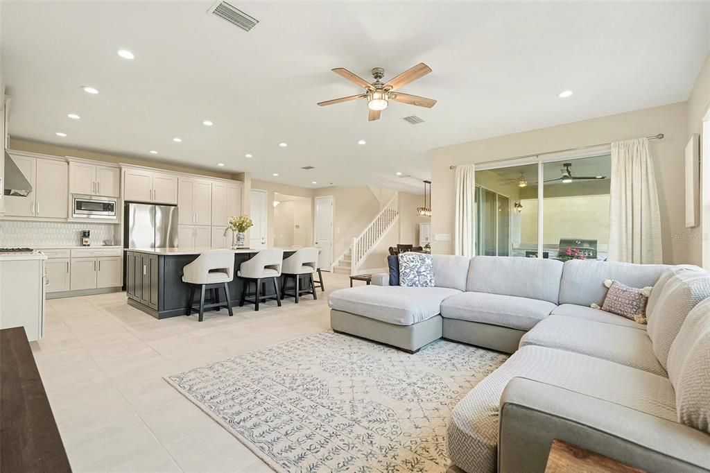 For Sale: $690,000 (4 beds, 4 baths, 2961 Square Feet)