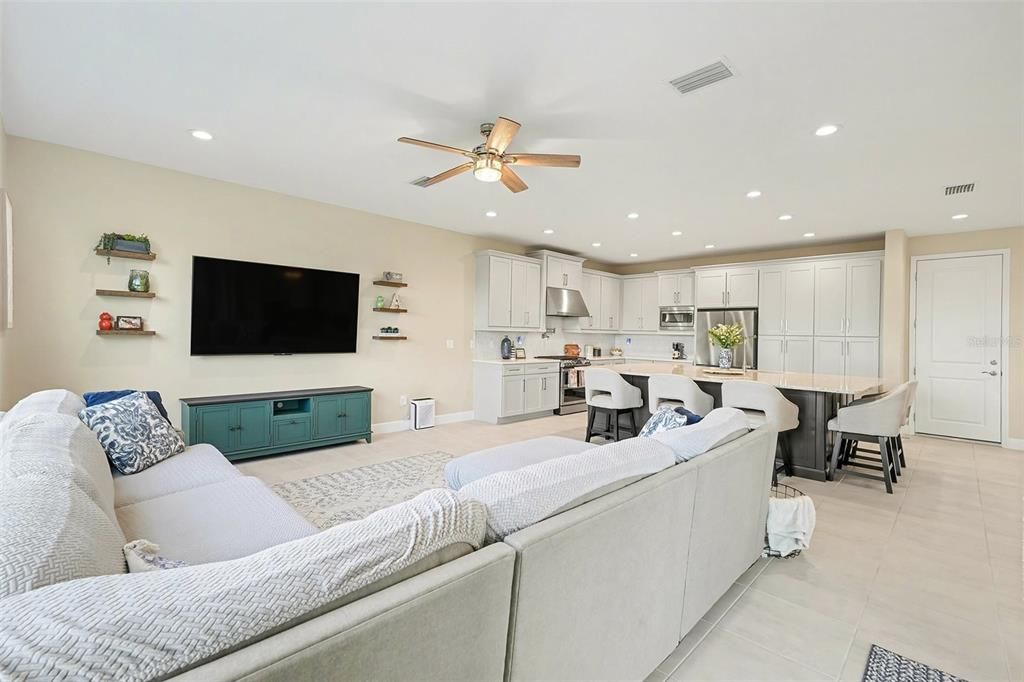 For Sale: $690,000 (4 beds, 4 baths, 2961 Square Feet)