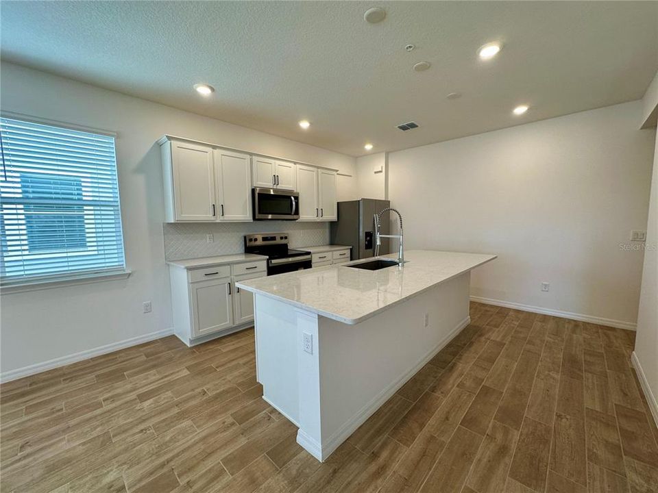 出租: $2,750 (4 贝兹, 2 浴室, 1770 平方英尺)