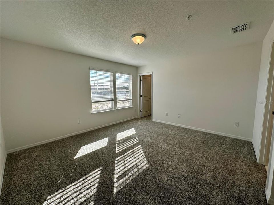 出租: $2,750 (4 贝兹, 2 浴室, 1770 平方英尺)