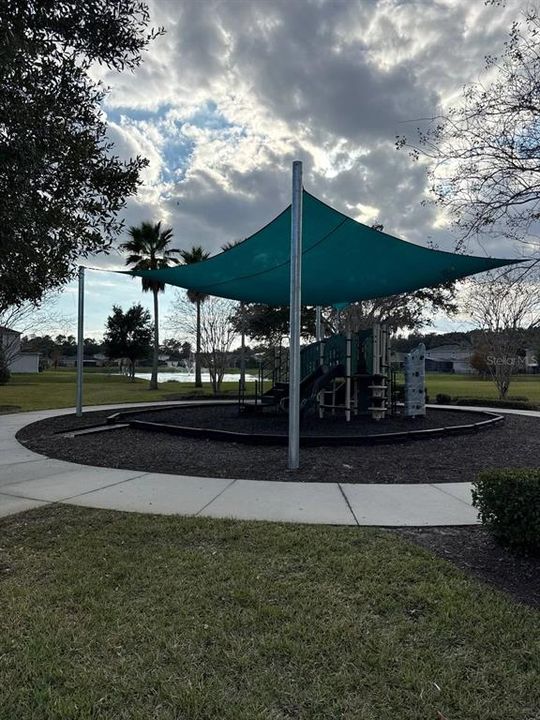 出租: $2,500 (3 贝兹, 2 浴室, 1874 平方英尺)