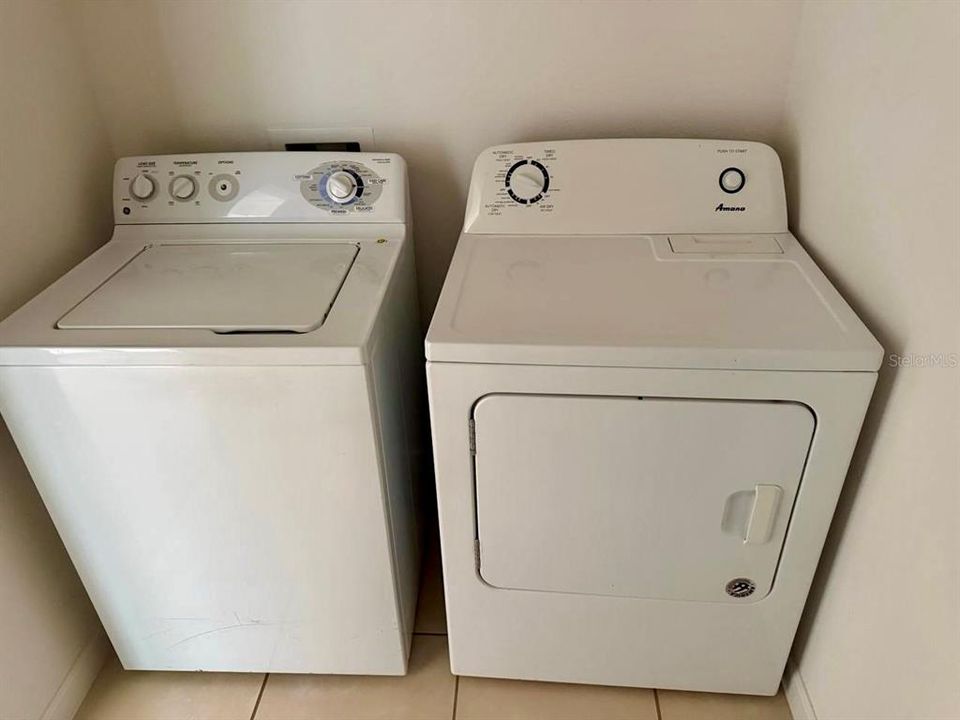 出租: $2,500 (3 贝兹, 2 浴室, 1874 平方英尺)