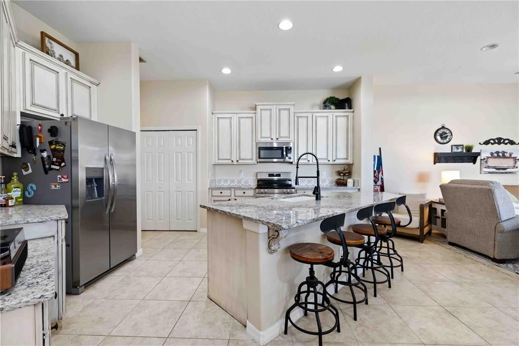 待售: $529,000 (4 贝兹, 3 浴室, 2288 平方英尺)