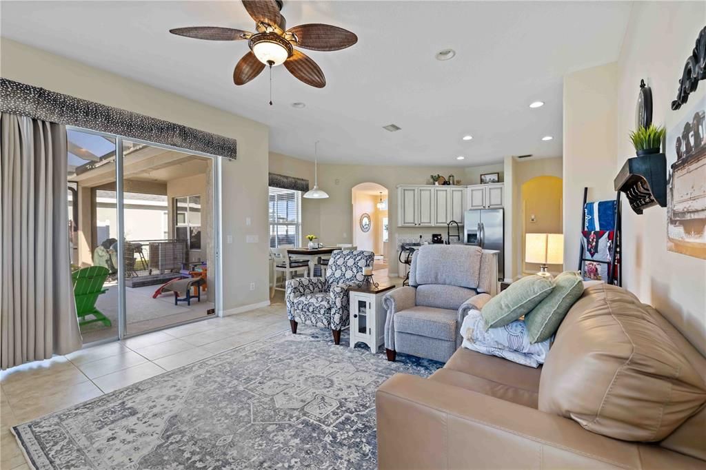 待售: $529,000 (4 贝兹, 3 浴室, 2288 平方英尺)