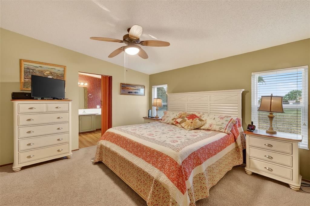 For Sale: $217,000 (3 beds, 2 baths, 1390 Square Feet)