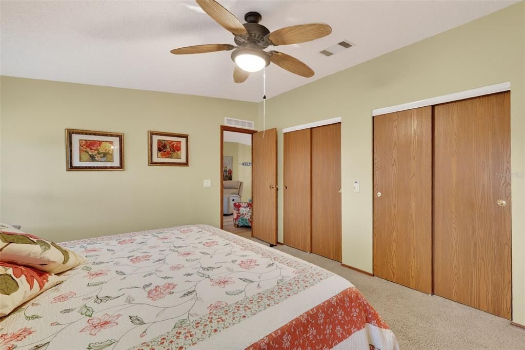 For Sale: $217,000 (3 beds, 2 baths, 1390 Square Feet)