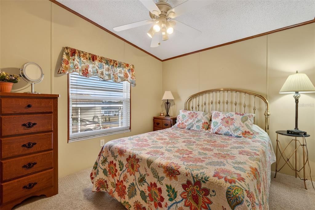 For Sale: $217,000 (3 beds, 2 baths, 1390 Square Feet)