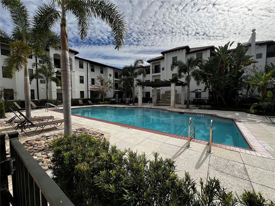 На продажу: $225,000 (2 спален, 2 ванн, 1054 Квадратных фут)