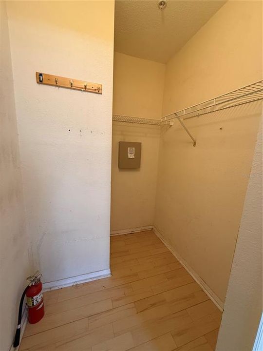 На продажу: $225,000 (2 спален, 2 ванн, 1054 Квадратных фут)