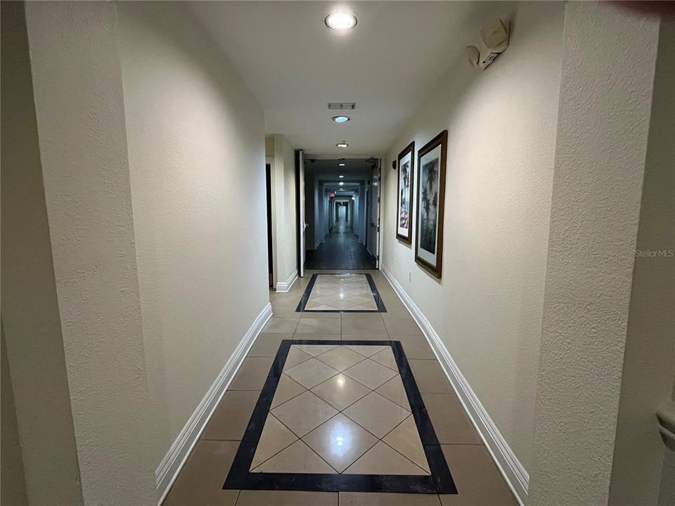 На продажу: $225,000 (2 спален, 2 ванн, 1054 Квадратных фут)