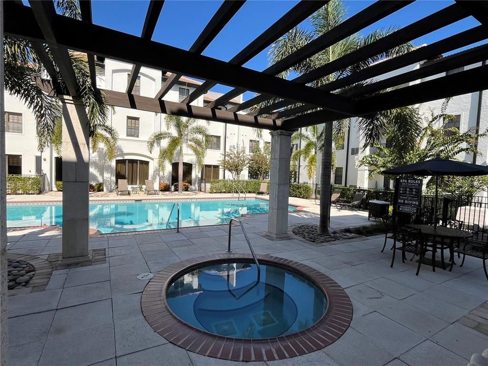 На продажу: $225,000 (2 спален, 2 ванн, 1054 Квадратных фут)