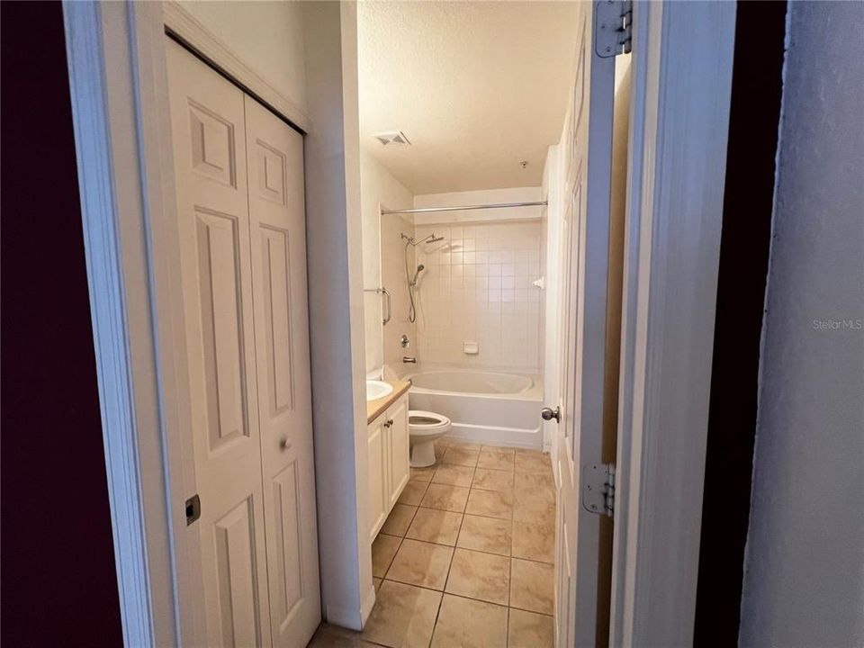 На продажу: $225,000 (2 спален, 2 ванн, 1054 Квадратных фут)