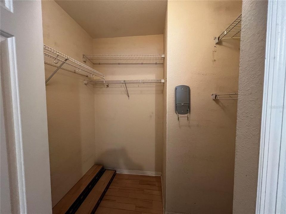 На продажу: $225,000 (2 спален, 2 ванн, 1054 Квадратных фут)