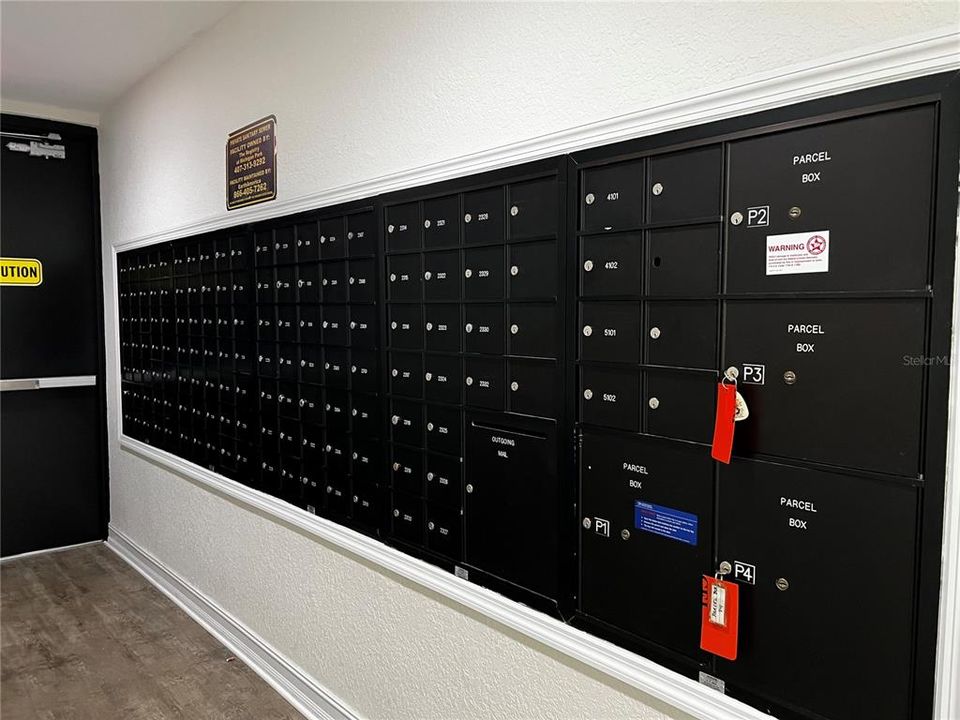 На продажу: $225,000 (2 спален, 2 ванн, 1054 Квадратных фут)