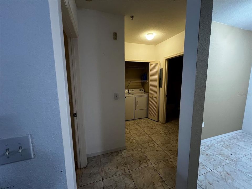 На продажу: $225,000 (2 спален, 2 ванн, 1054 Квадратных фут)