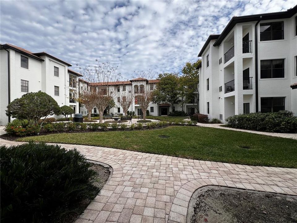 На продажу: $225,000 (2 спален, 2 ванн, 1054 Квадратных фут)