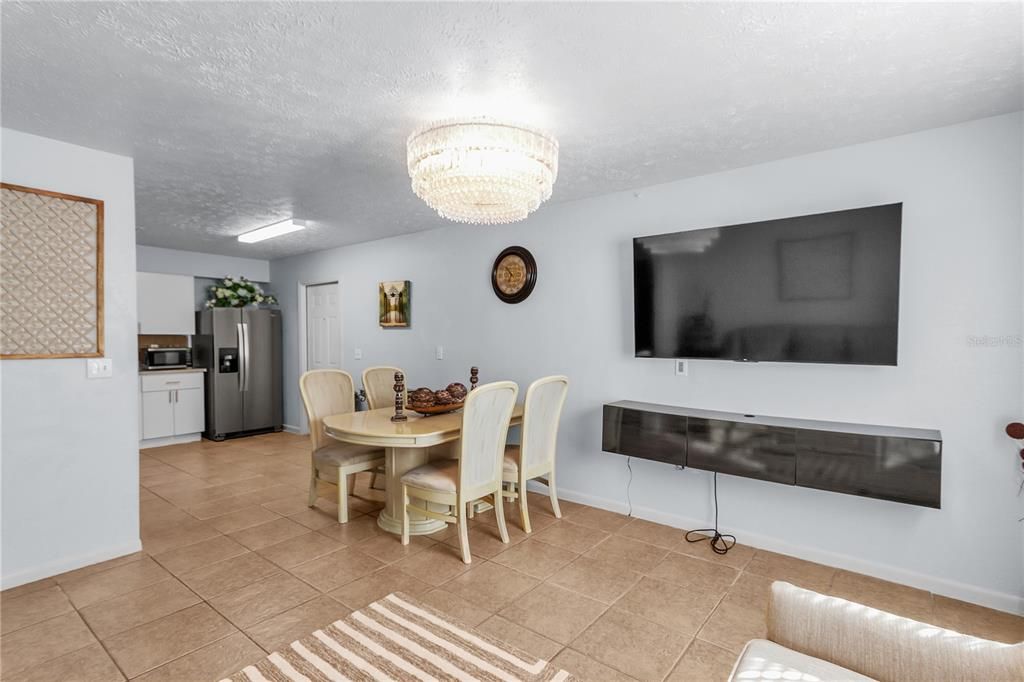 En Venta: $779,000 (8 camas, 0 baños, 3248 Pies cuadrados)