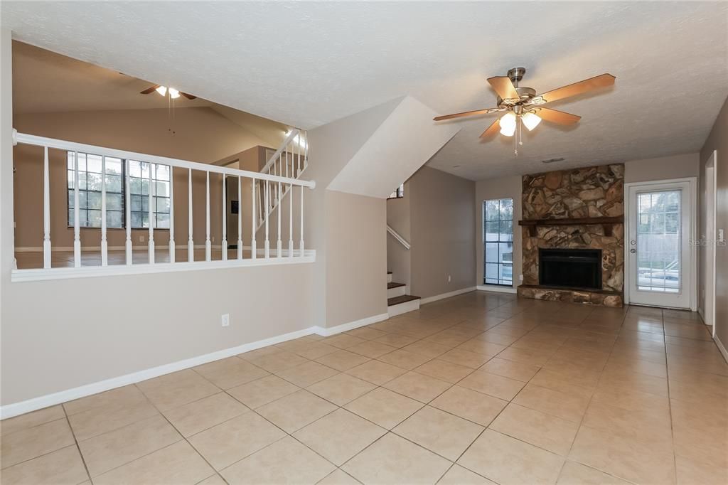 待售: $439,000 (4 贝兹, 4 浴室, 2269 平方英尺)