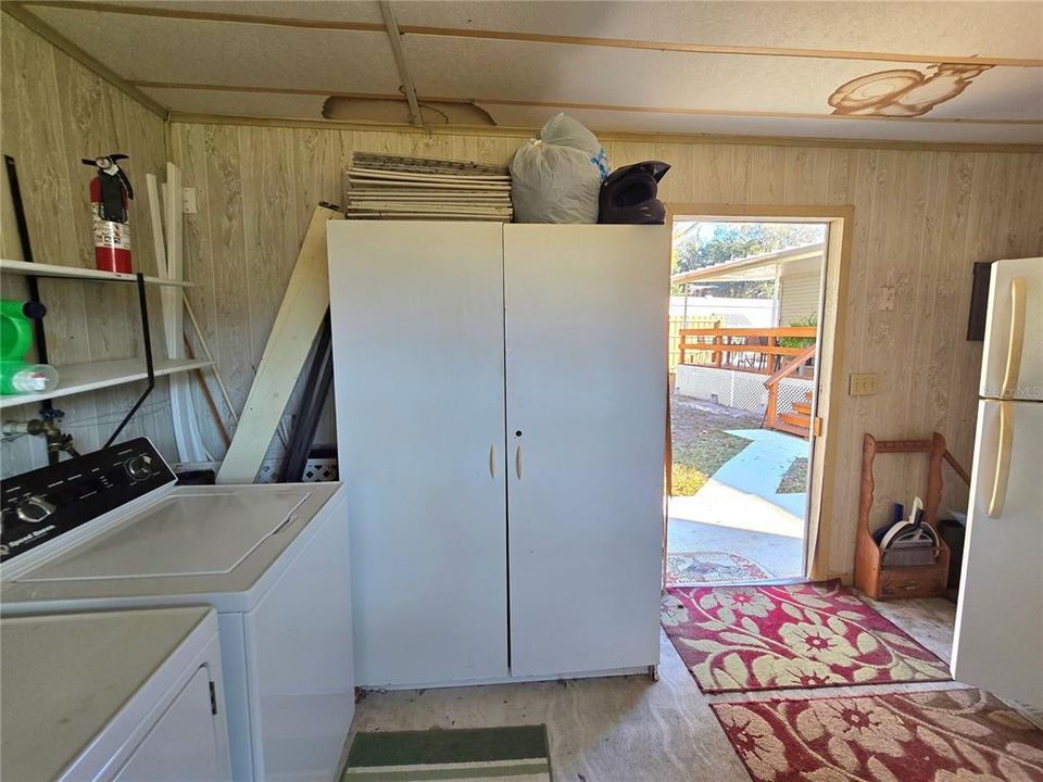 На продажу: $140,000 (2 спален, 1 ванн, 1056 Квадратных фут)