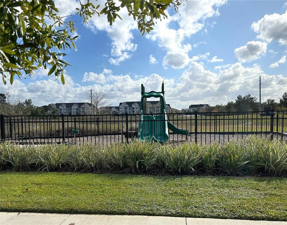 For Sale: $365,000 (3 beds, 2 baths, 1516 Square Feet)