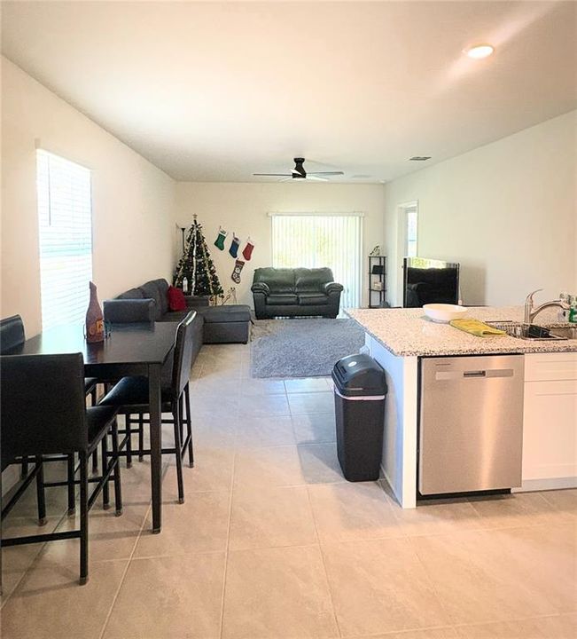 For Sale: $365,000 (3 beds, 2 baths, 1516 Square Feet)