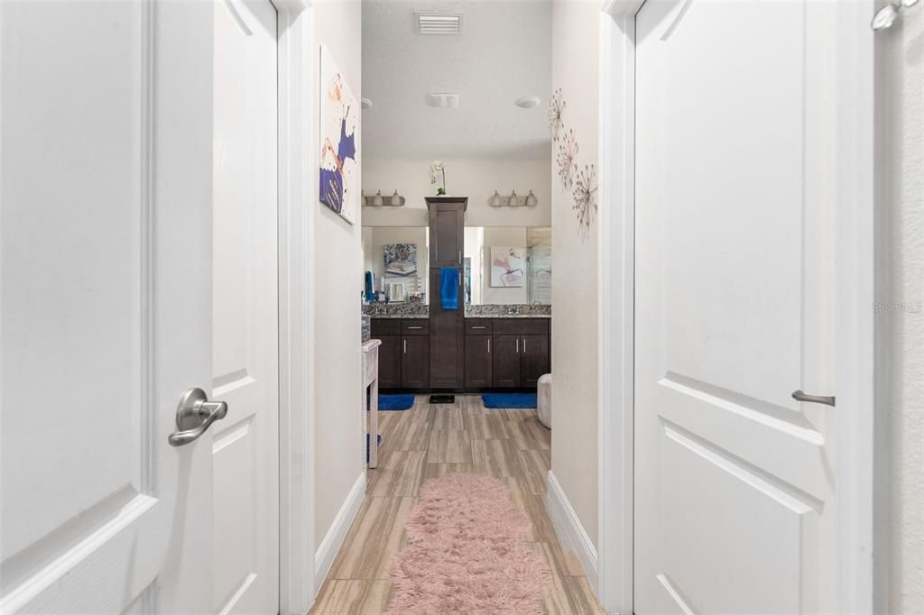 En Venta: $785,000 (4 camas, 3 baños, 3130 Pies cuadrados)