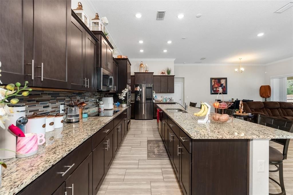 En Venta: $785,000 (4 camas, 3 baños, 3130 Pies cuadrados)