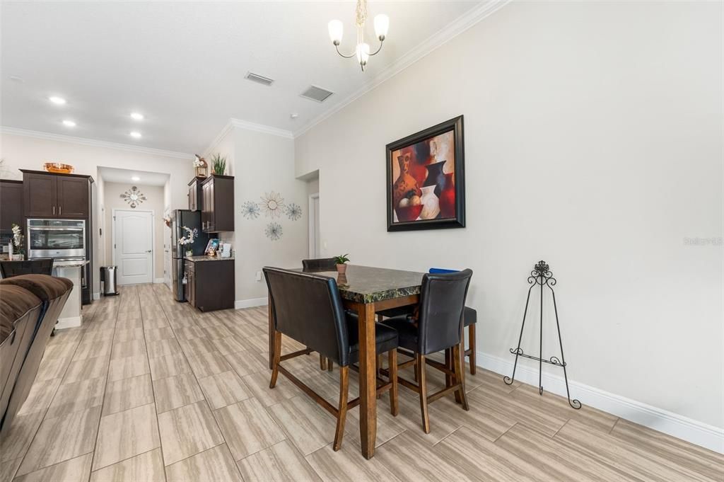 En Venta: $785,000 (4 camas, 3 baños, 3130 Pies cuadrados)