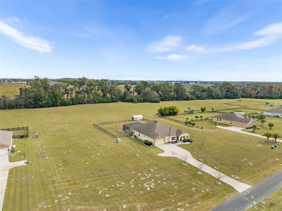 En Venta: $785,000 (4 camas, 3 baños, 3130 Pies cuadrados)