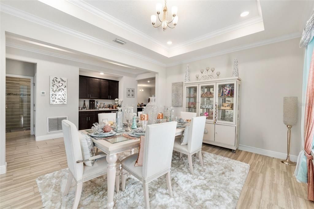 En Venta: $785,000 (4 camas, 3 baños, 3130 Pies cuadrados)