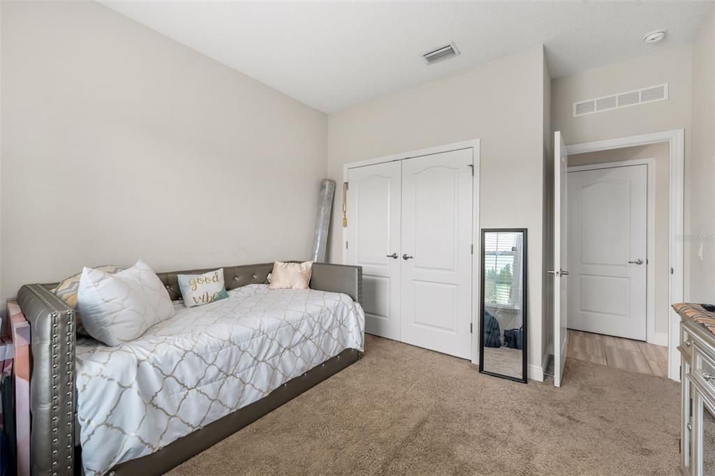 En Venta: $785,000 (4 camas, 3 baños, 3130 Pies cuadrados)