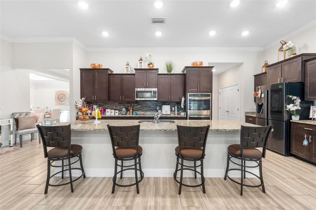 En Venta: $785,000 (4 camas, 3 baños, 3130 Pies cuadrados)